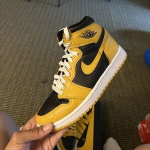 Jordan Pollen 1s size 4 worn a few times still in good condition